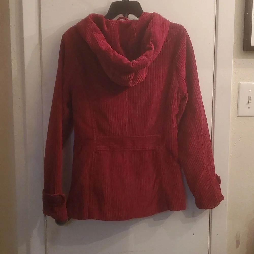 Red jacket - Picture 3 of 3